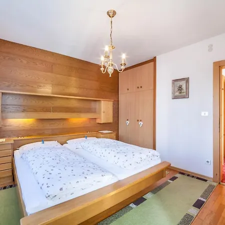 Adang Etschtal Apartment Tirolo